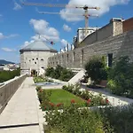 Free Parking Garage! Downtown Apartment, Location! * Budapest