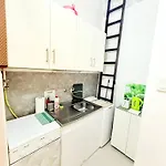 Free Parking Garage! Downtown Apartment, Location! Appartement Budapest