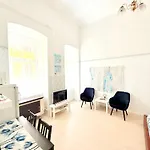 Free Parking Garage! Downtown Apartment, Location! Appartement