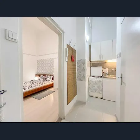 Free Parking Garage! Downtown Close To New York Cafe Apartamento *
