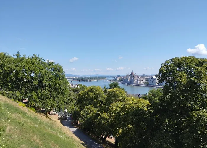 Free Parking Garage! Downtown Apartment, Location! Appartement Boedapest