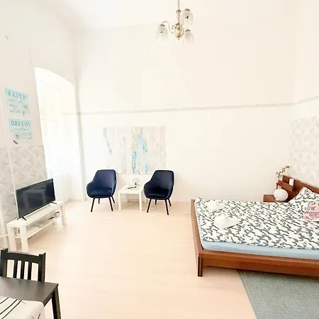 Appartamento Free Parking Garage! Downtown Apartment, Location!